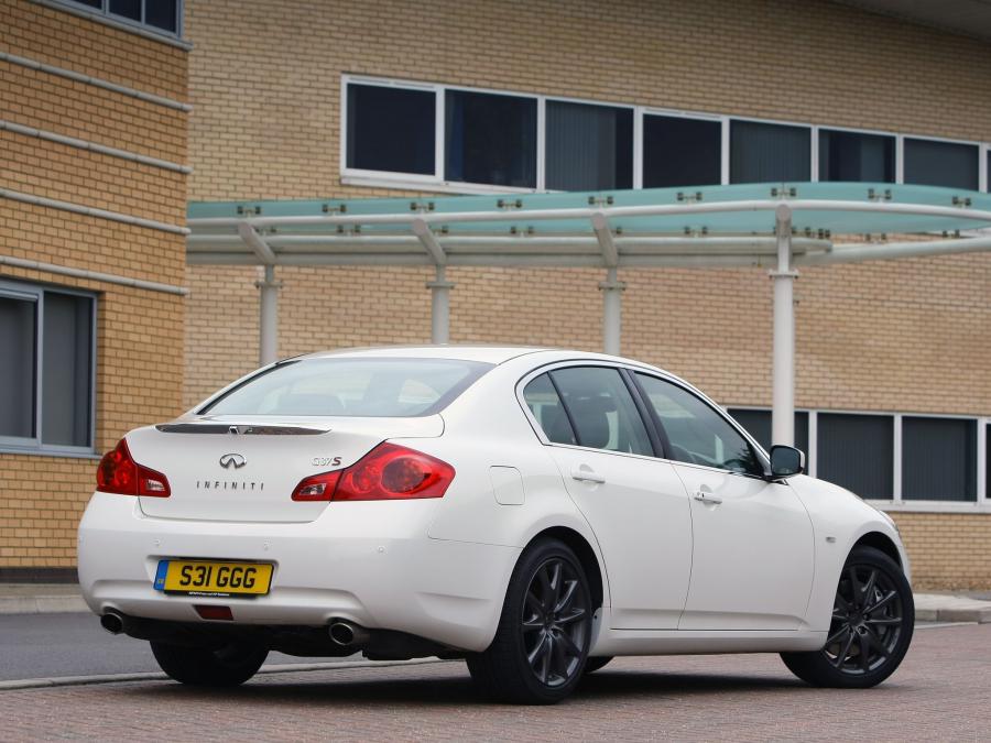  Infiniti G37 S 2010 года  (UK) (фото 2 из 4)